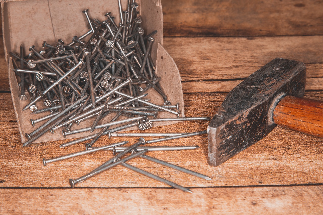 Inexpensive Upcycling: DIY Shoe Box Shelves